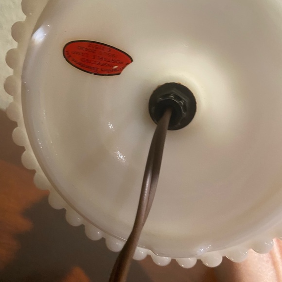 Vintage, Hobnail Milk Glass Table Lamp with a Crumpled Ruffled Edge - Picture 5 of 11